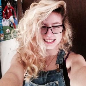 Meet your Posher, Aila